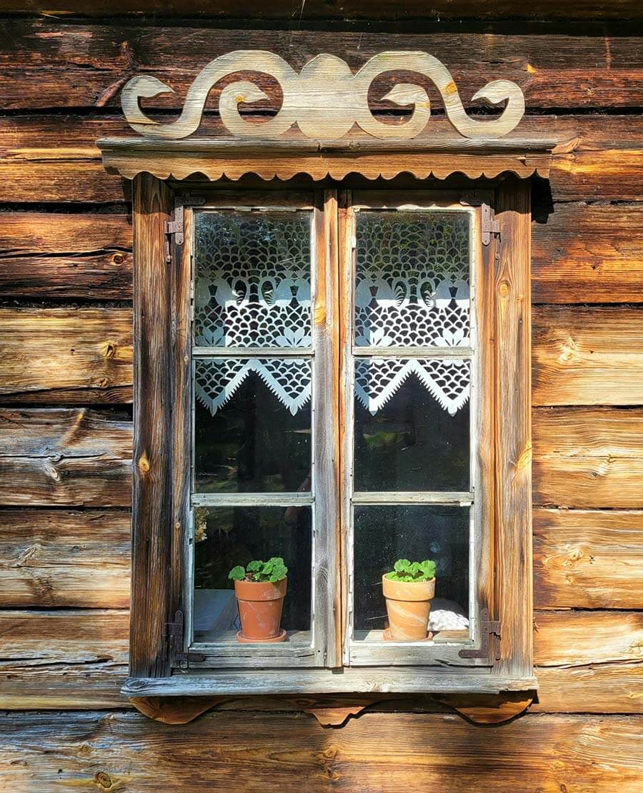 Buchwieser Immobilien - Holzhaus - Fenster